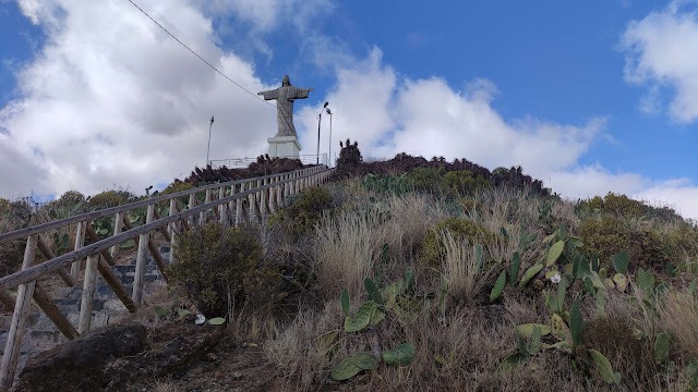 Estatua Cristo Rey en Madeira