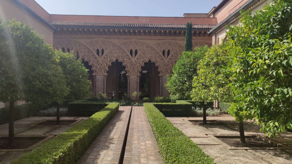 Jardín del Palacio Aljafería de Zaragoza