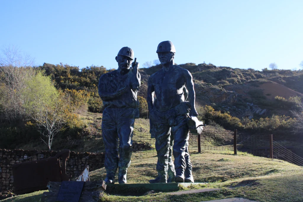 Estatuas mineros