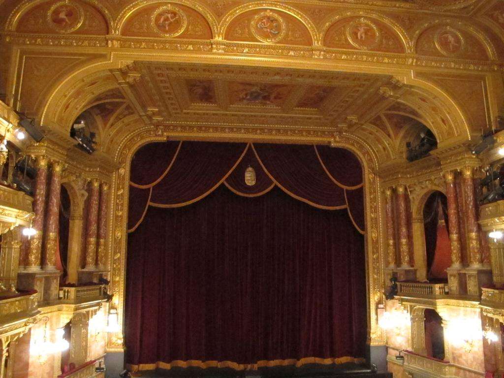 Interior ópera de Budapest