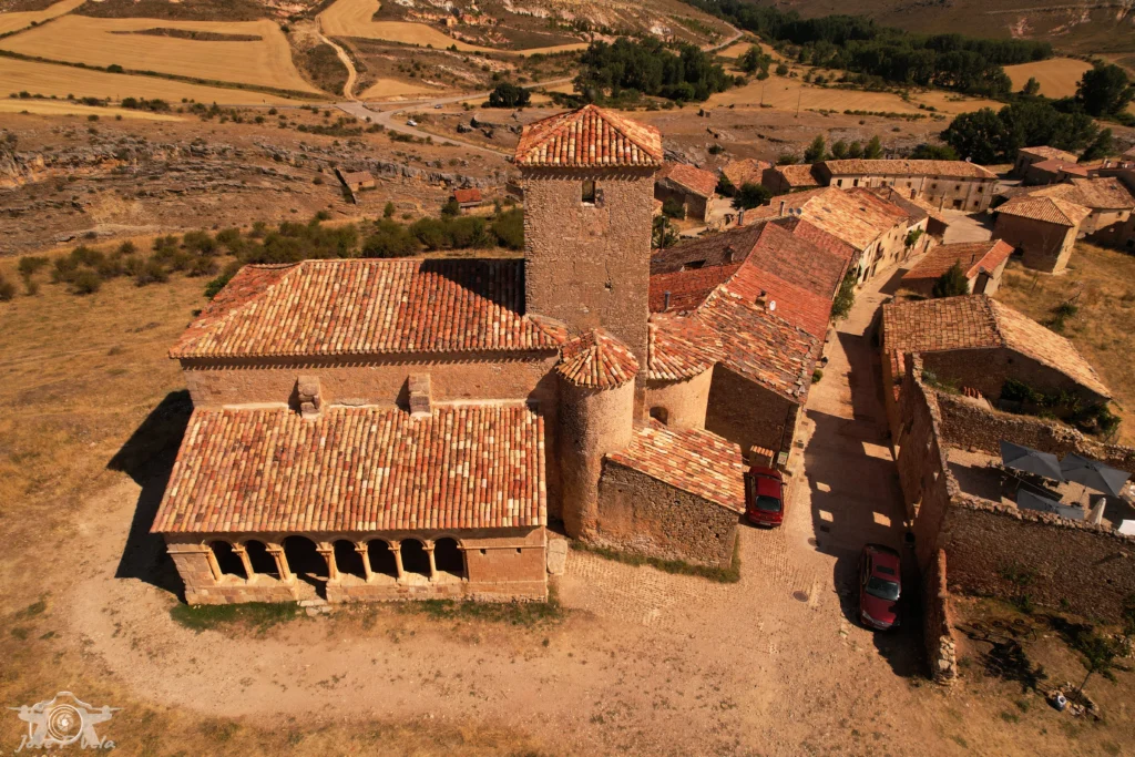 Iglesia románica de Caracena