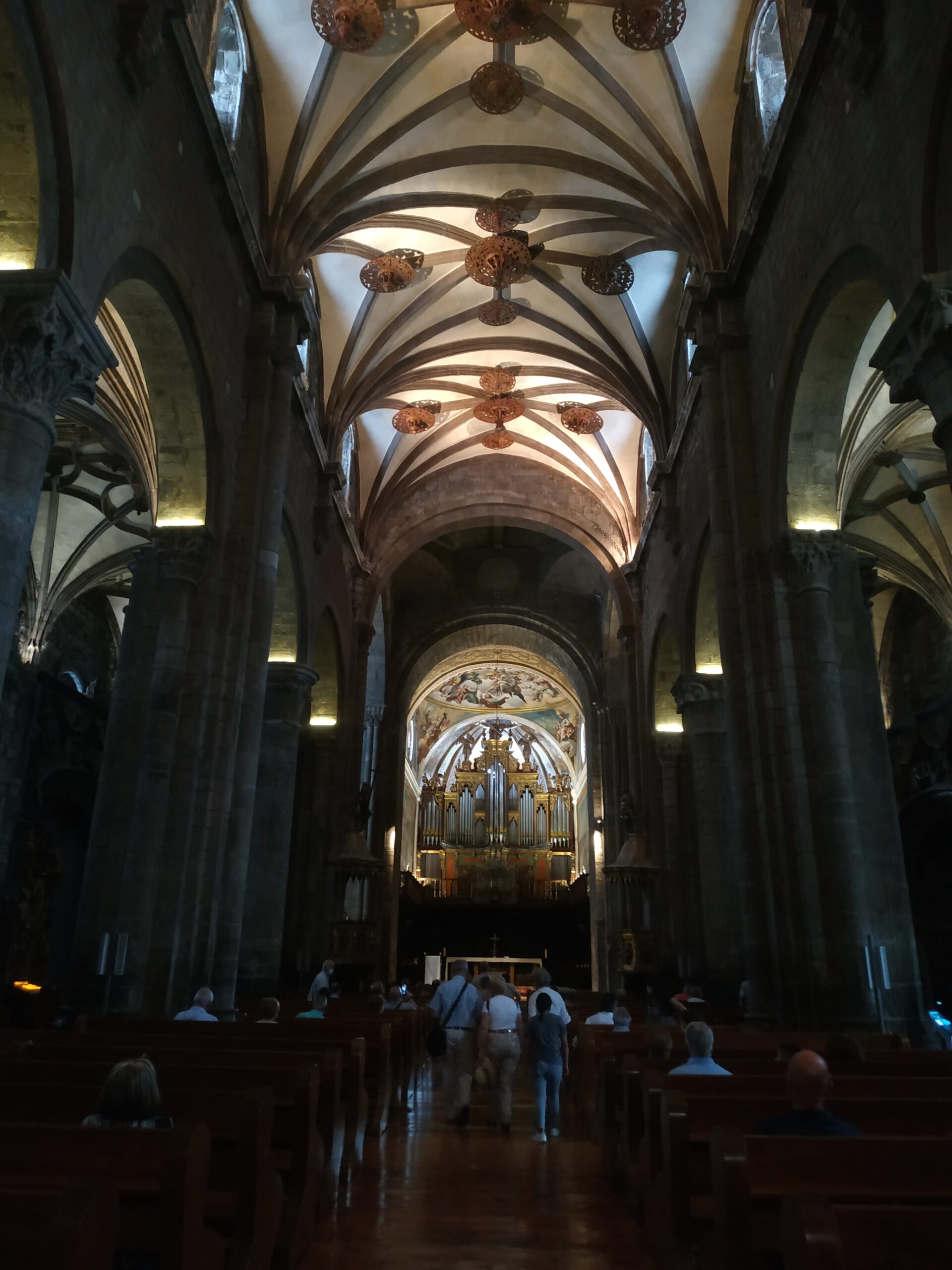 interior catedral jaca