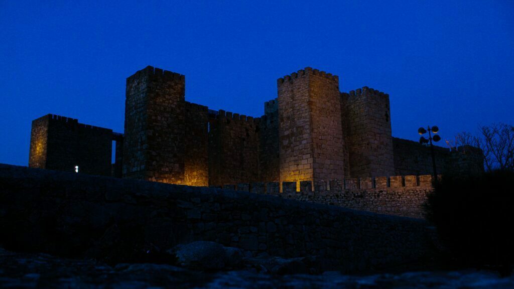 Castillo de Trujillo de Noche