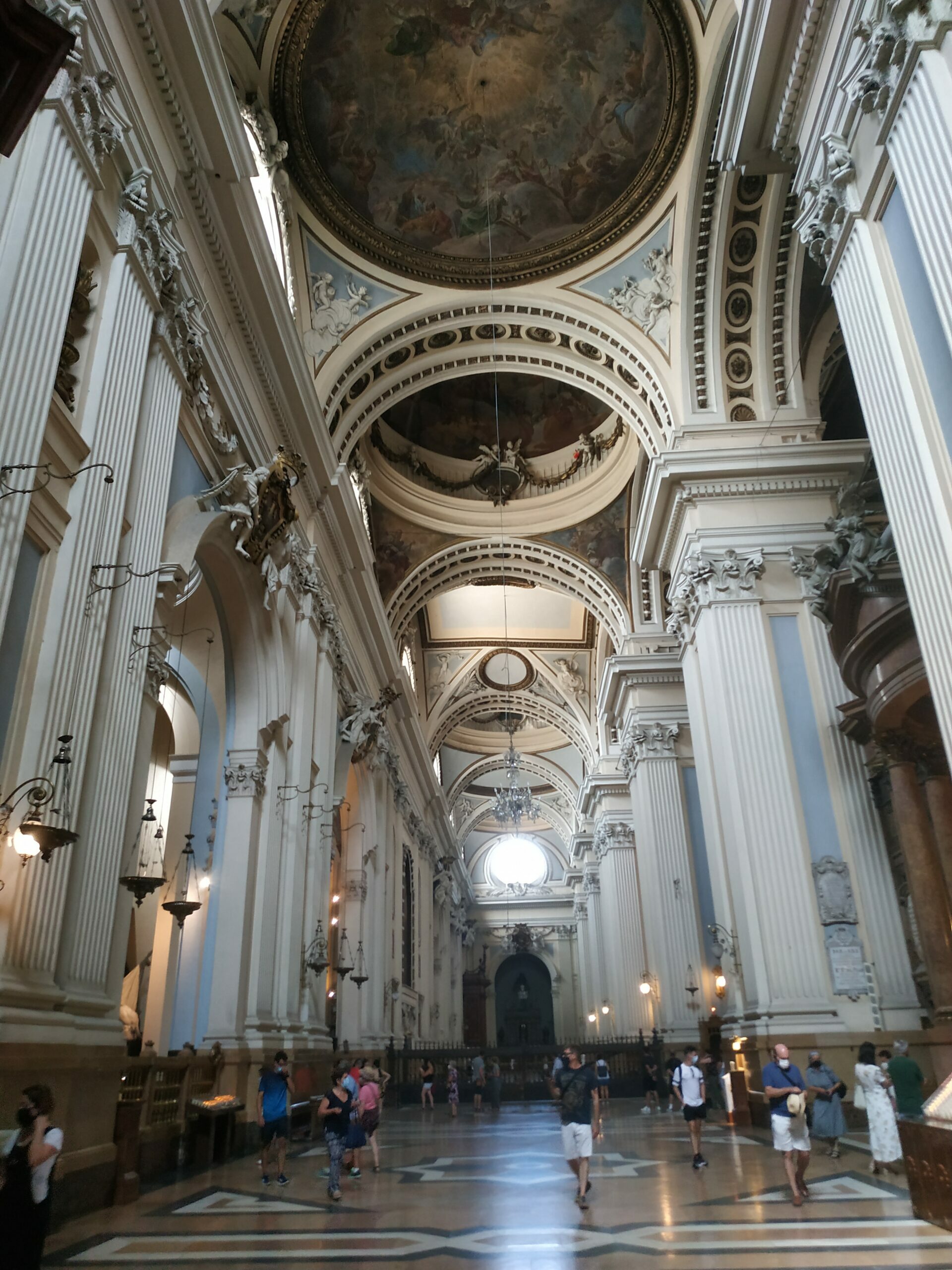 Interior Basílica del Pilar de Zaragoza