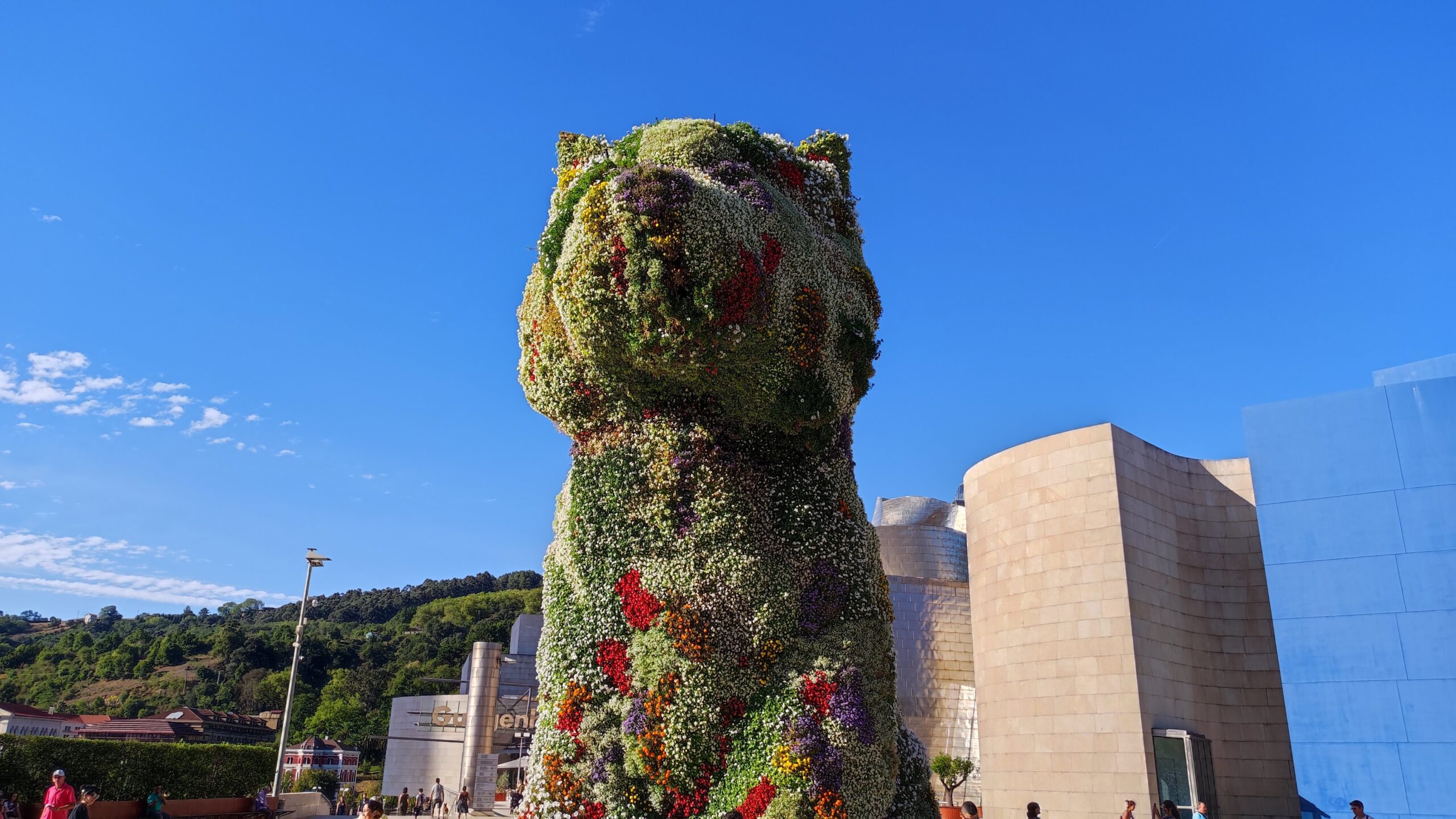 Perrito de flores Museo Guggenheim Bilbao
