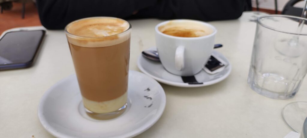 Teleclub Mancha Blanca, café con leche y carajito