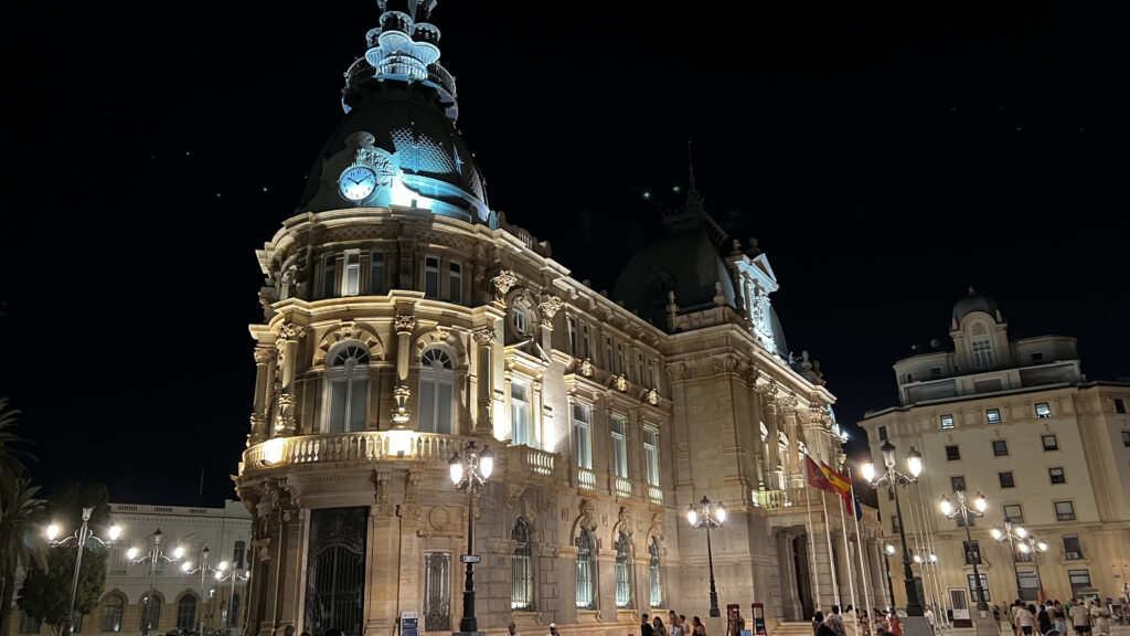 Ayuntamiento de Cartagena por la noche