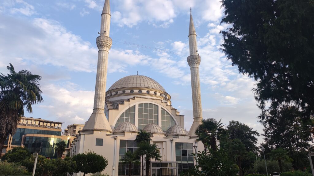 Ebu Bekër Mosque, Shkodër