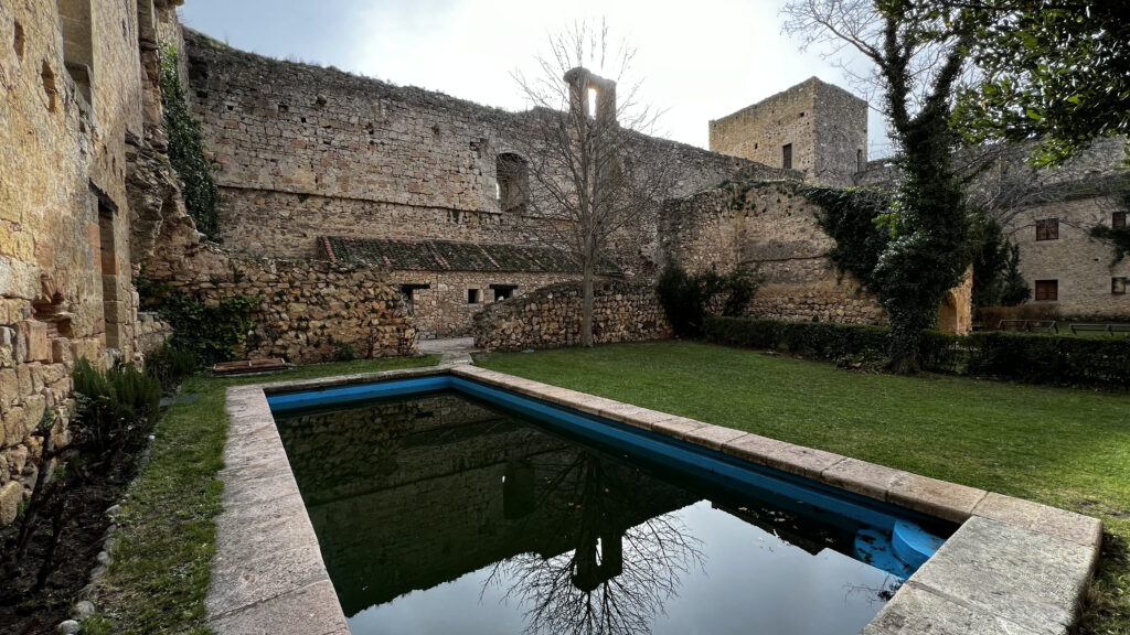 Piscina del Castillo de Pedraza