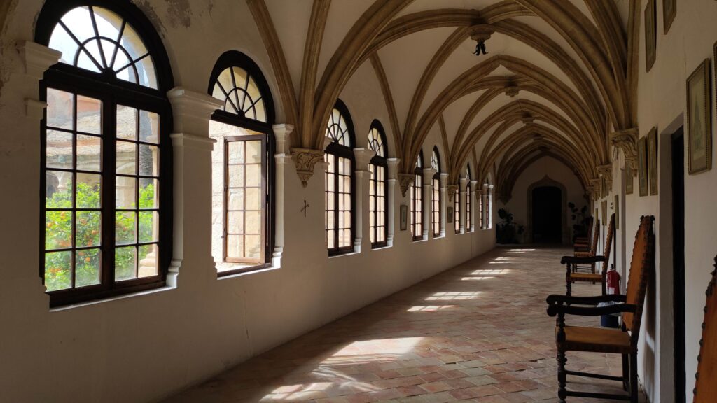 Galería del claustro superior, Monasterio de Sant Jeroni de Cotalba, Valencia