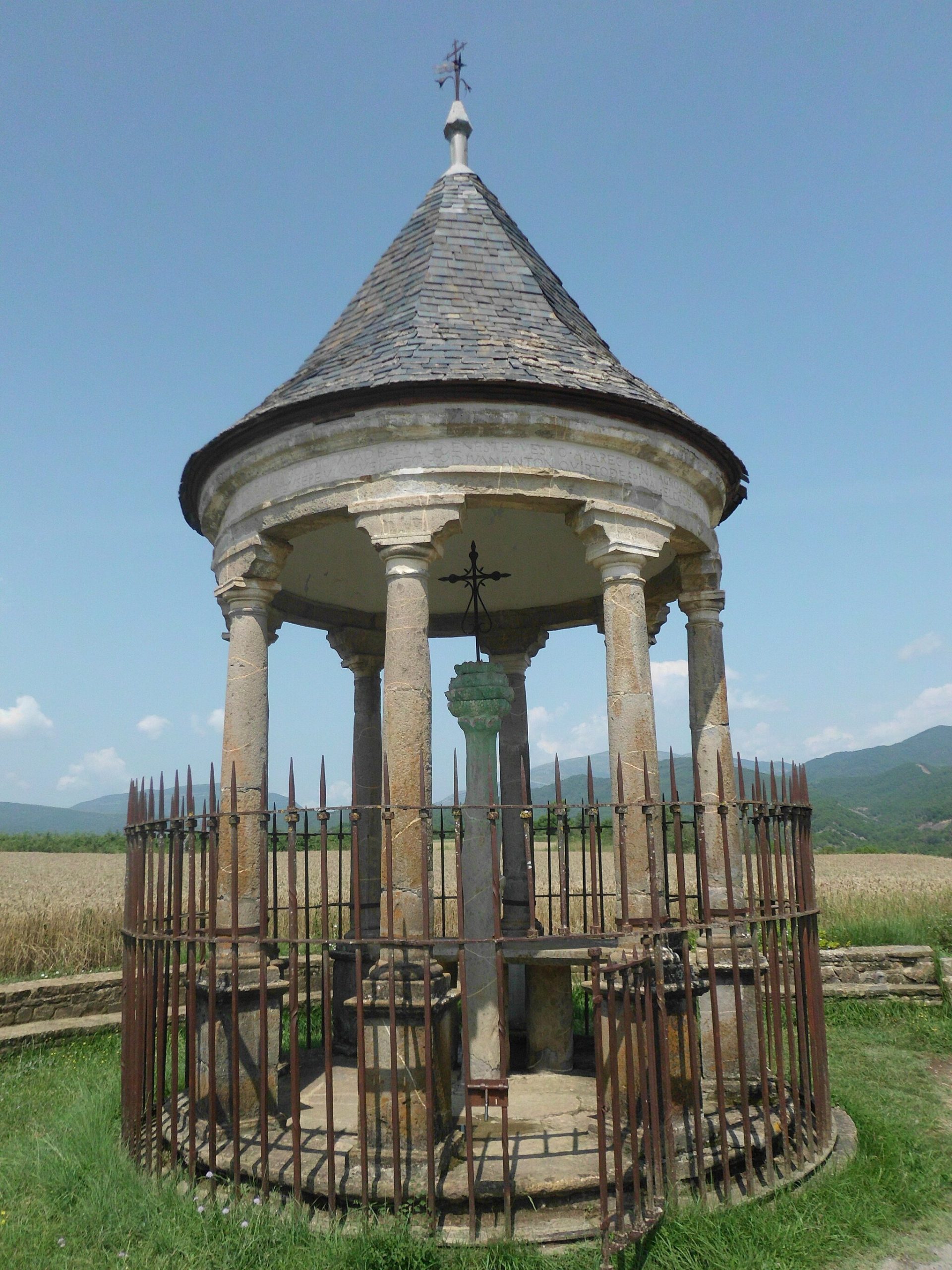 Templete de la Cruz Cubierta de Aínsa